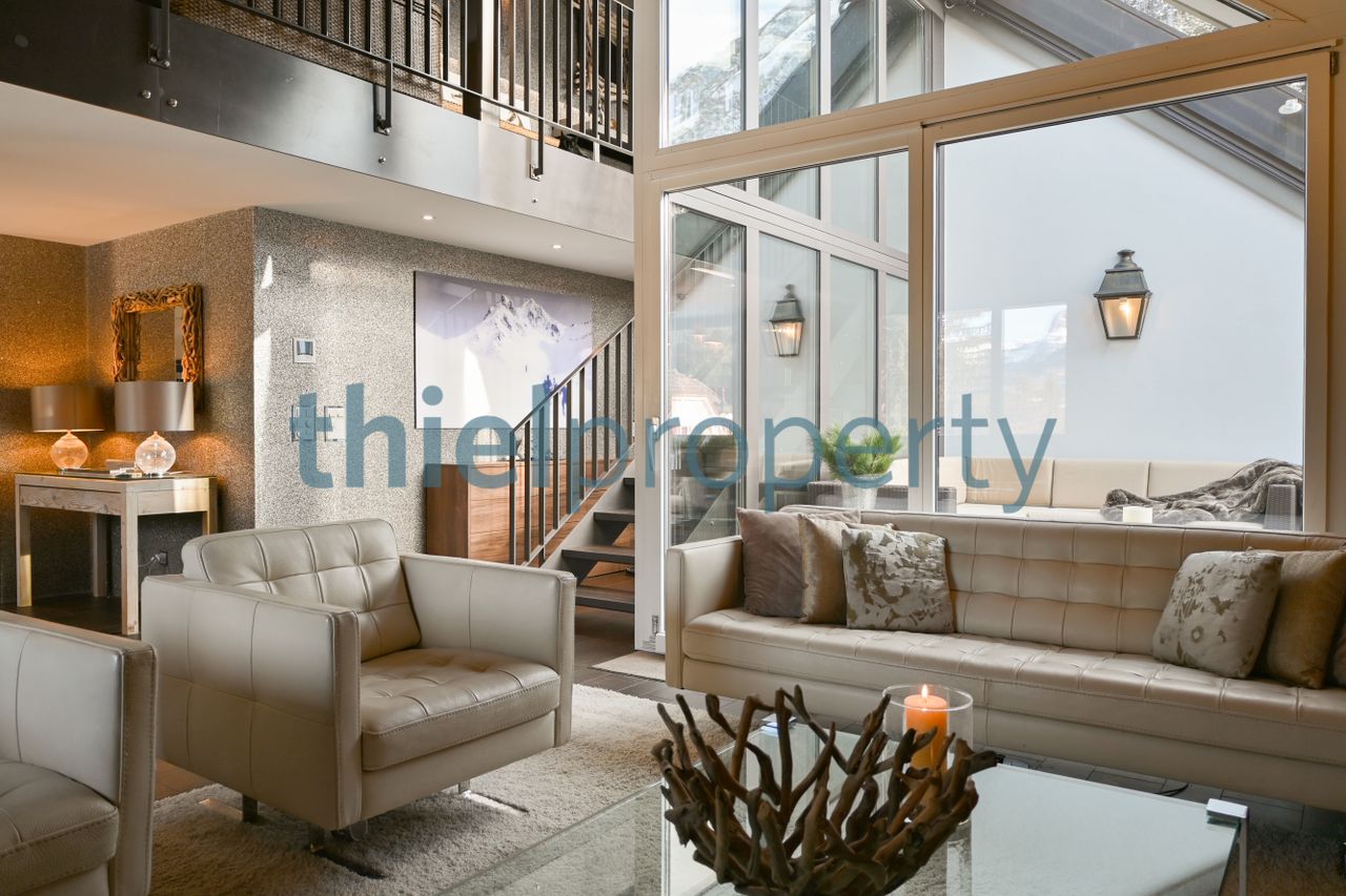 Wohnbereich mit Panoramafenstern