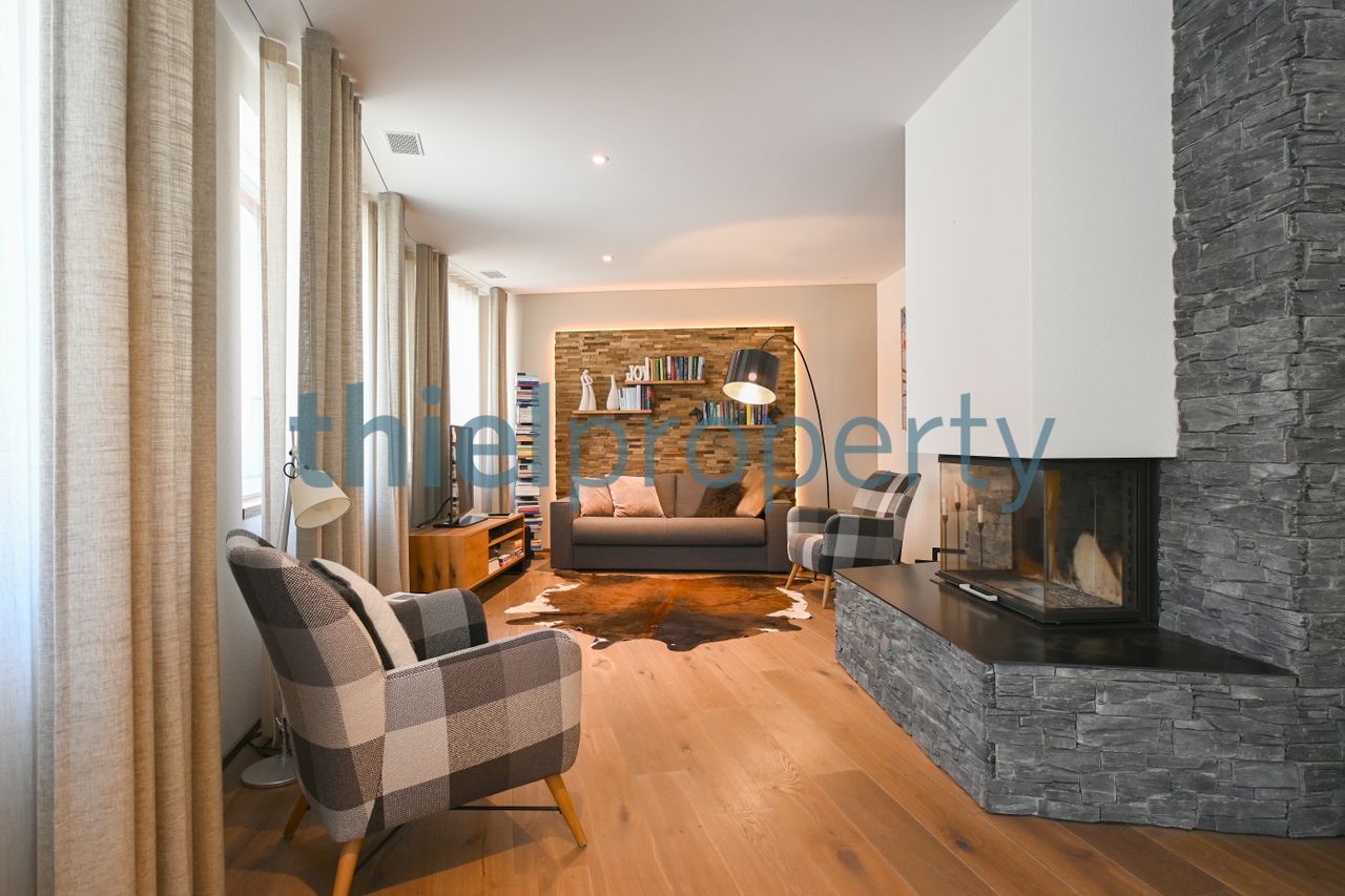 Wohnzimmer mit Kamin - living room with fireplace